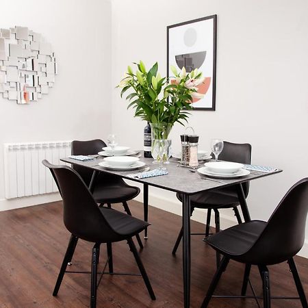 High Life Serviced Apartments - Old Town 스윈던 외부 사진