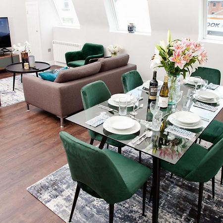High Life Serviced Apartments - Old Town 스윈던 외부 사진