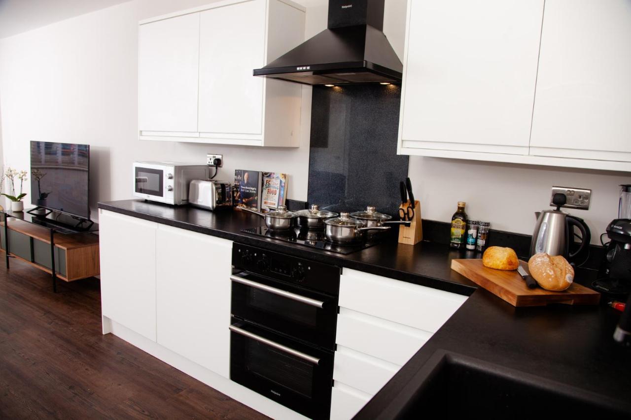 High Life Serviced Apartments - Old Town 스윈던 외부 사진
