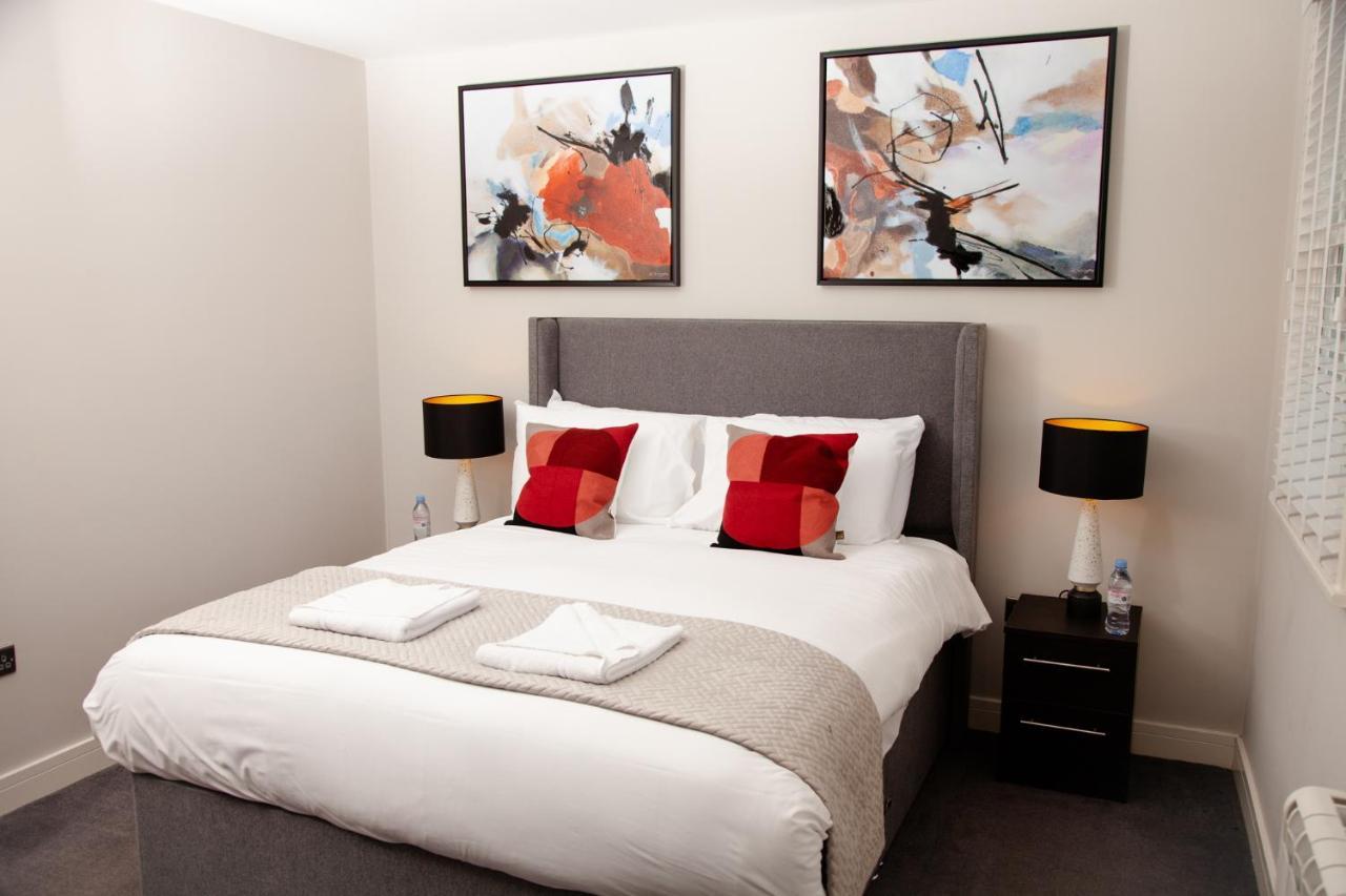 High Life Serviced Apartments - Old Town 스윈던 외부 사진