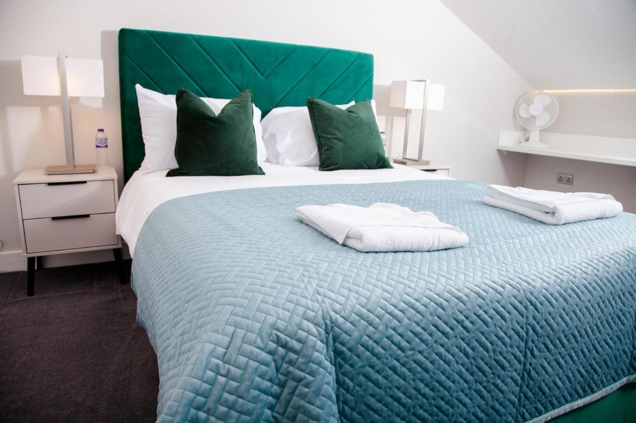 High Life Serviced Apartments - Old Town 스윈던 외부 사진