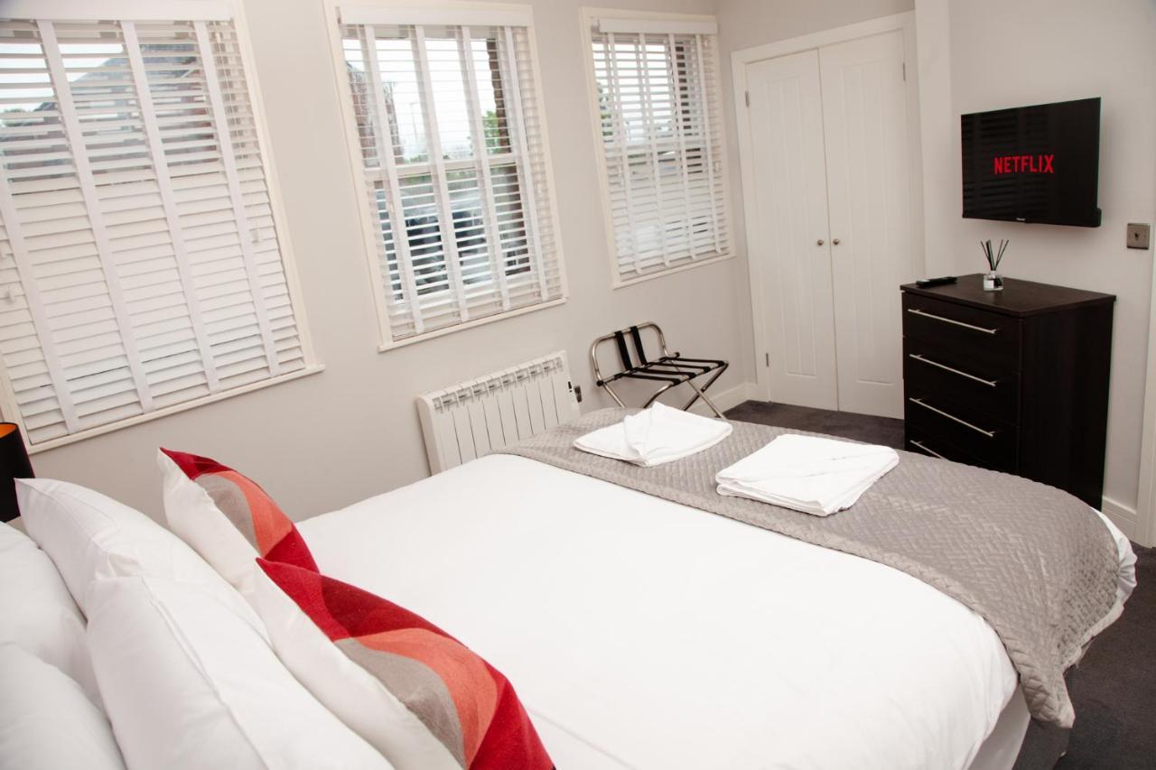 High Life Serviced Apartments - Old Town 스윈던 외부 사진