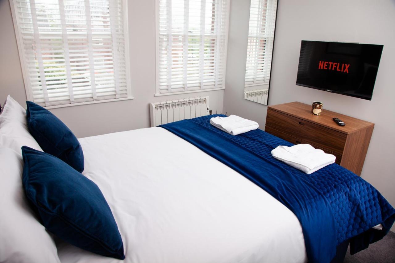 High Life Serviced Apartments - Old Town 스윈던 외부 사진