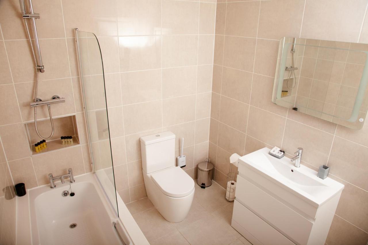 High Life Serviced Apartments - Old Town 스윈던 외부 사진