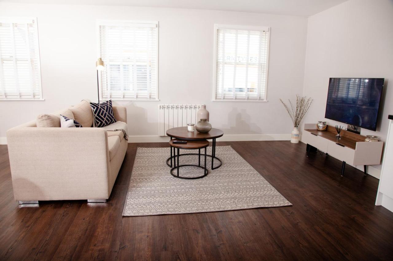 High Life Serviced Apartments - Old Town 스윈던 외부 사진