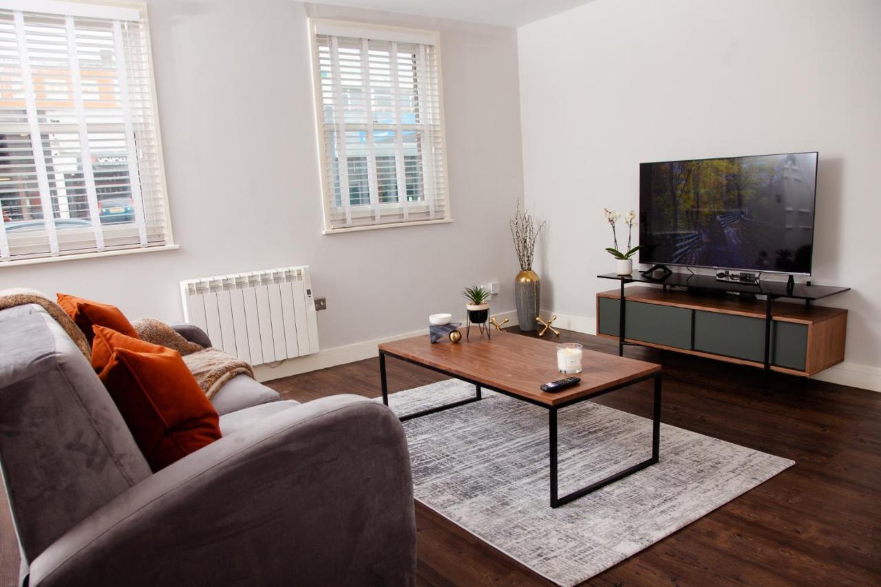 High Life Serviced Apartments - Old Town 스윈던 외부 사진
