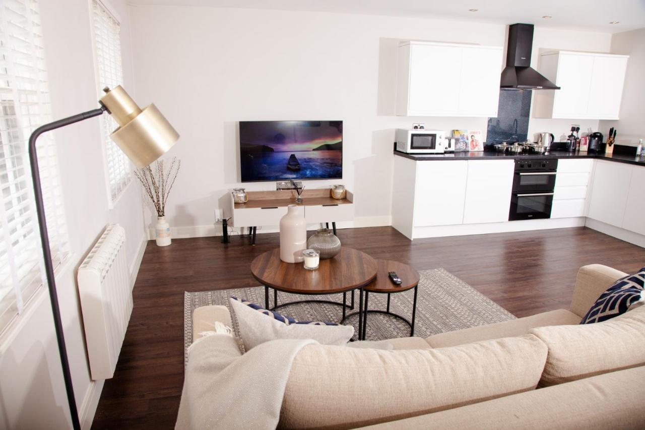 High Life Serviced Apartments - Old Town 스윈던 외부 사진