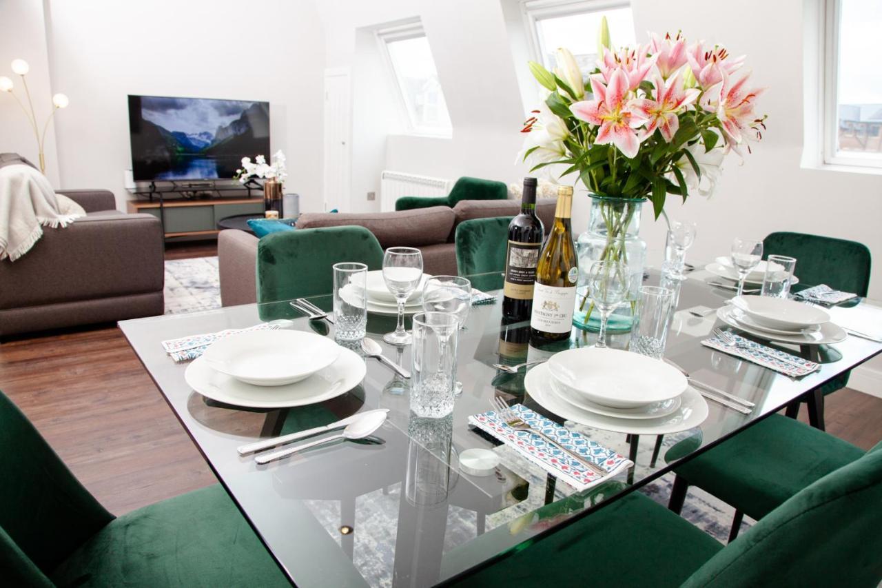 High Life Serviced Apartments - Old Town 스윈던 외부 사진