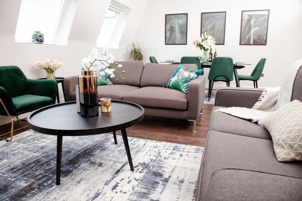 High Life Serviced Apartments - Old Town 스윈던 외부 사진