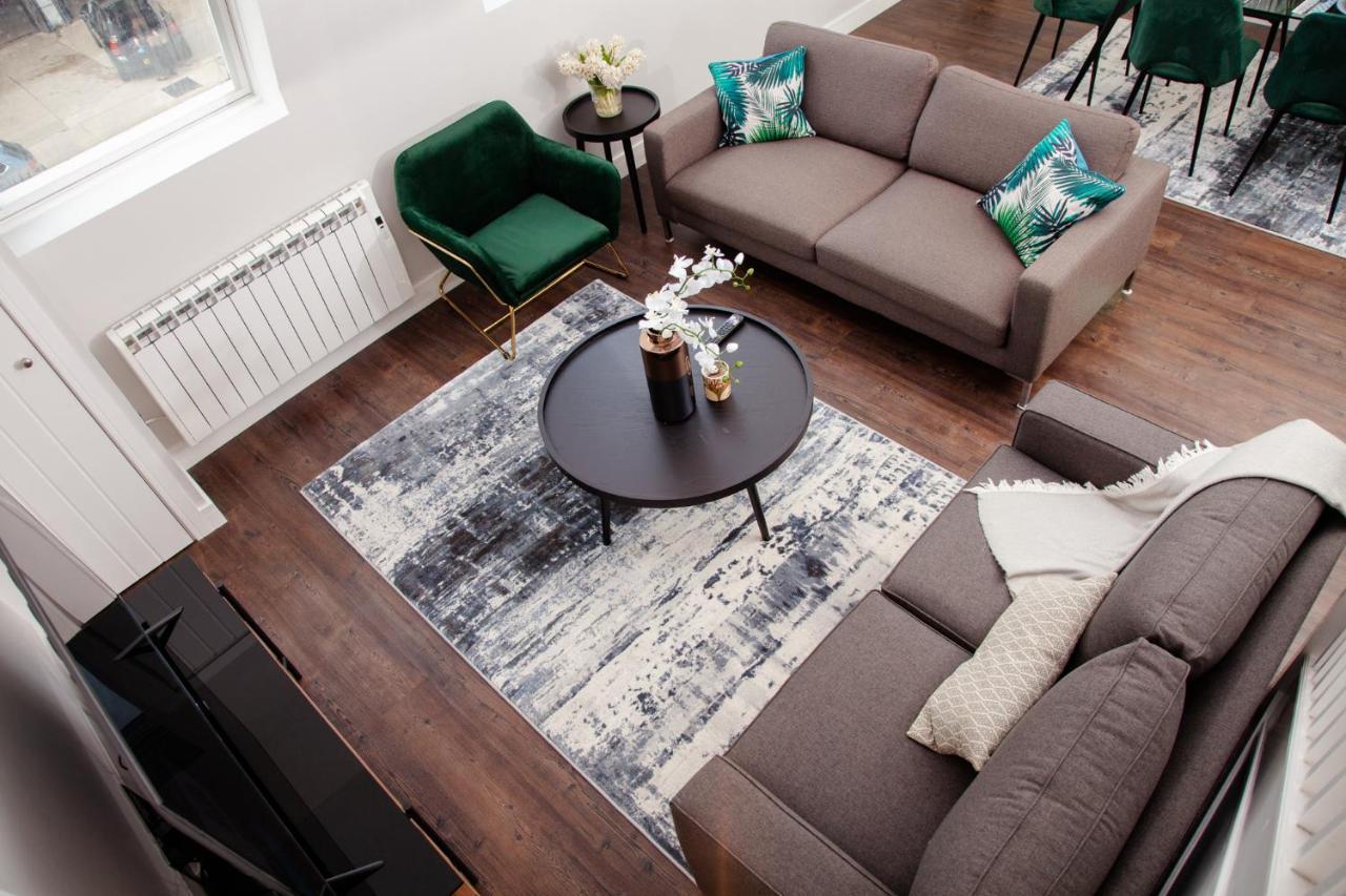 High Life Serviced Apartments - Old Town 스윈던 외부 사진