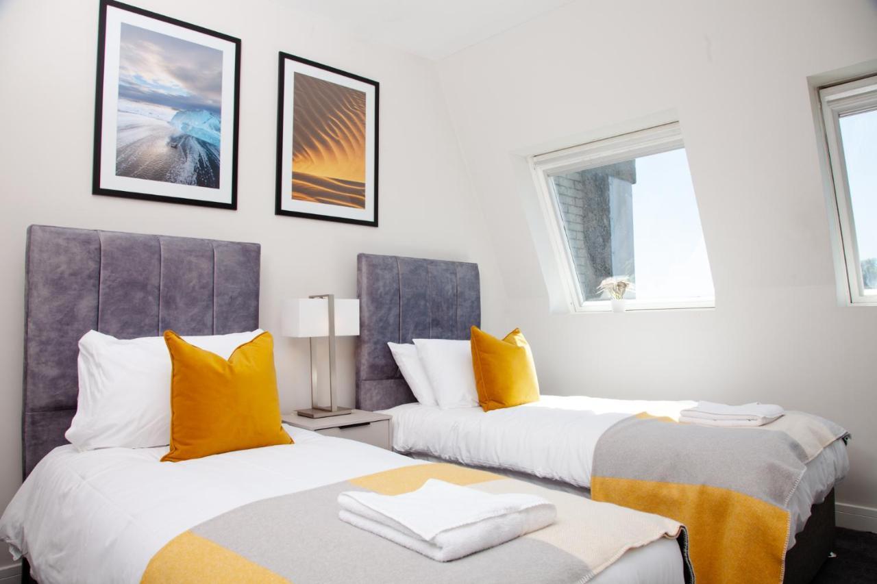 High Life Serviced Apartments - Old Town 스윈던 외부 사진