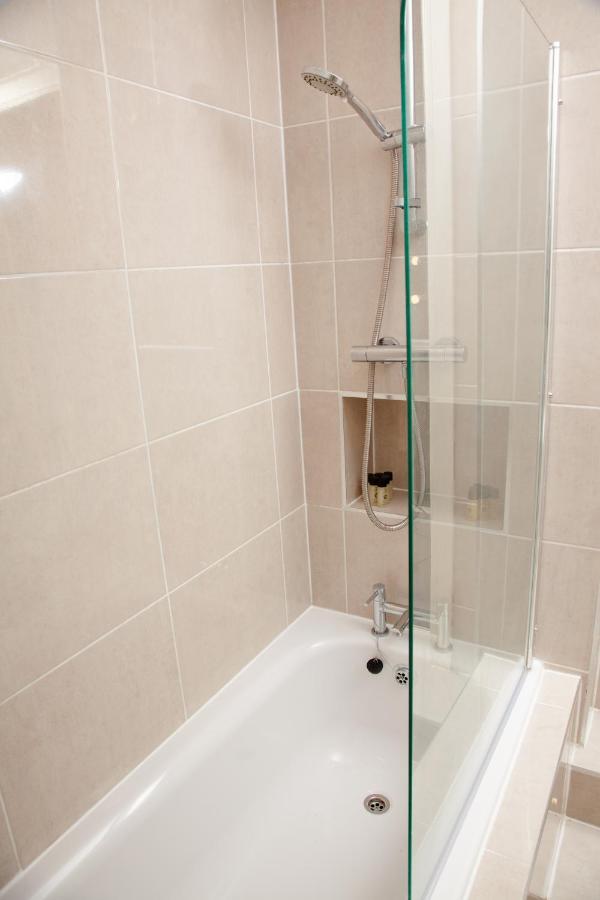 High Life Serviced Apartments - Old Town 스윈던 외부 사진
